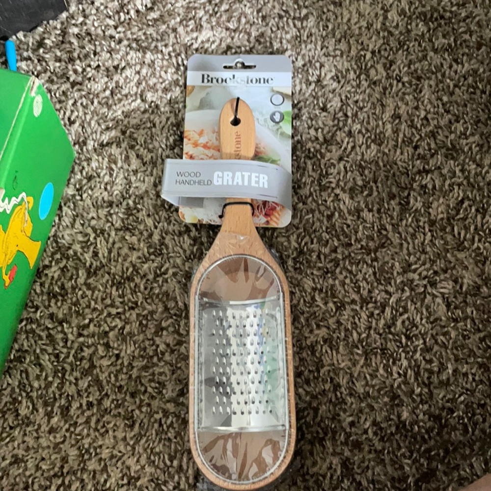 Grater wood.